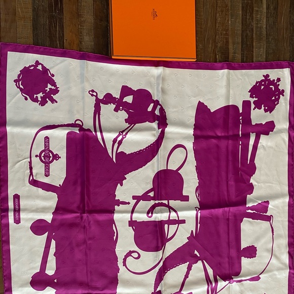 Authentic Hermes Brides de Gala Scarf with Box - Picture 1 of 3